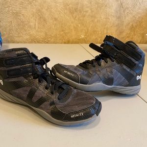 Nfinity beasts midtop
